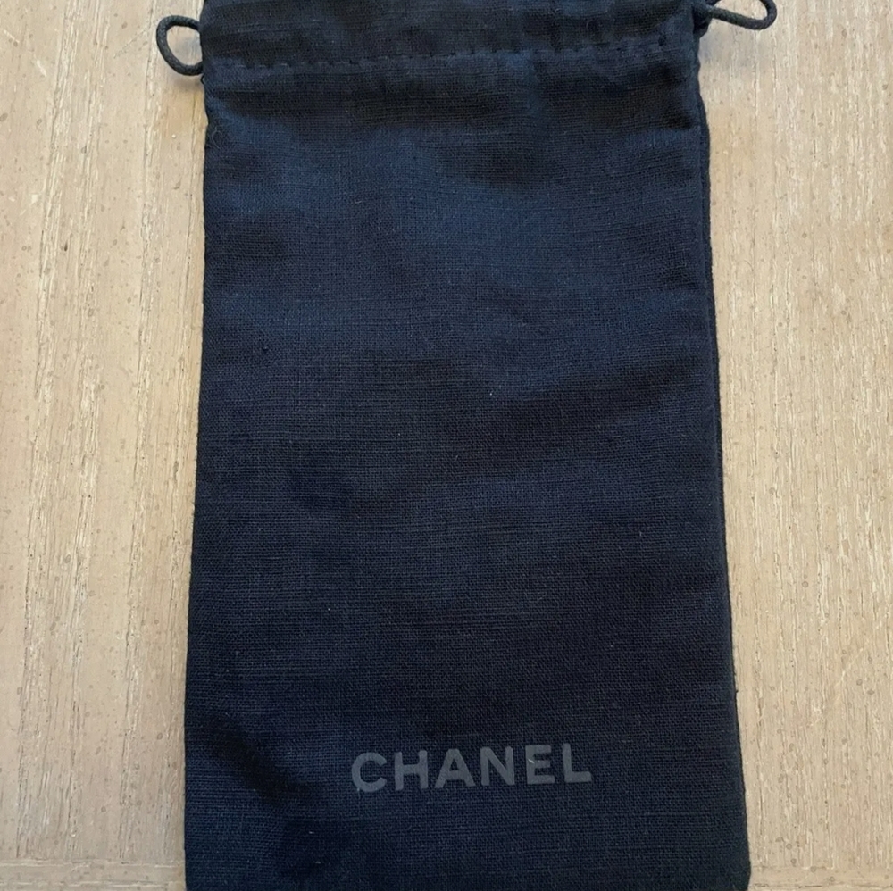 CHANEL SUNGLASSES DRAWSTRING DUST BAG
